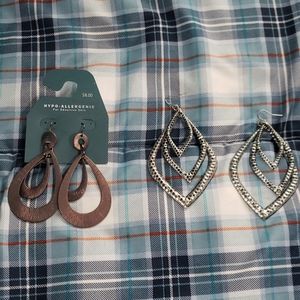 2 pairs large dangling drop earrings NWT